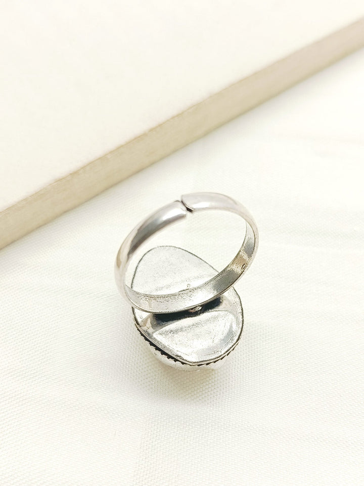 Dolie White Oxidized Finger Ring