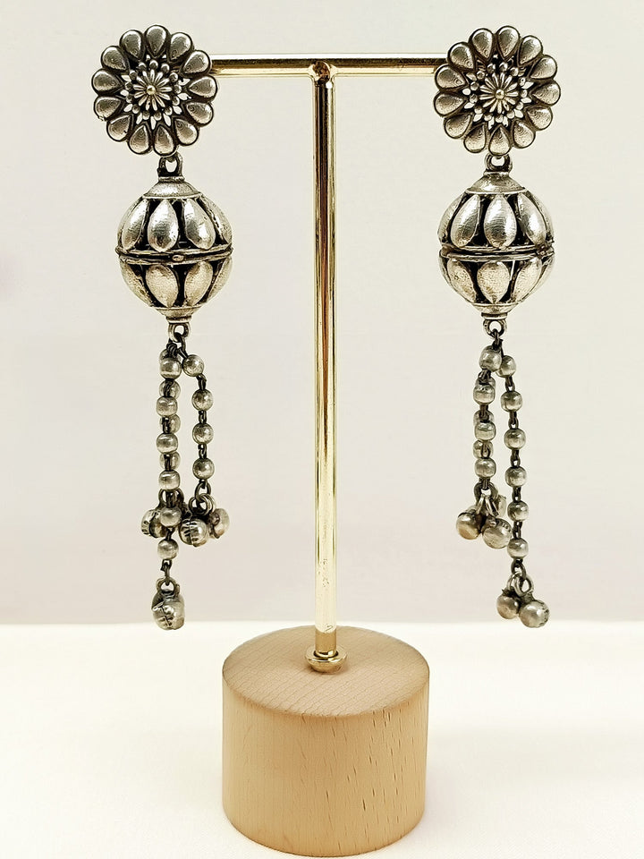 Meenakshi Plain Oxidized Jhumki