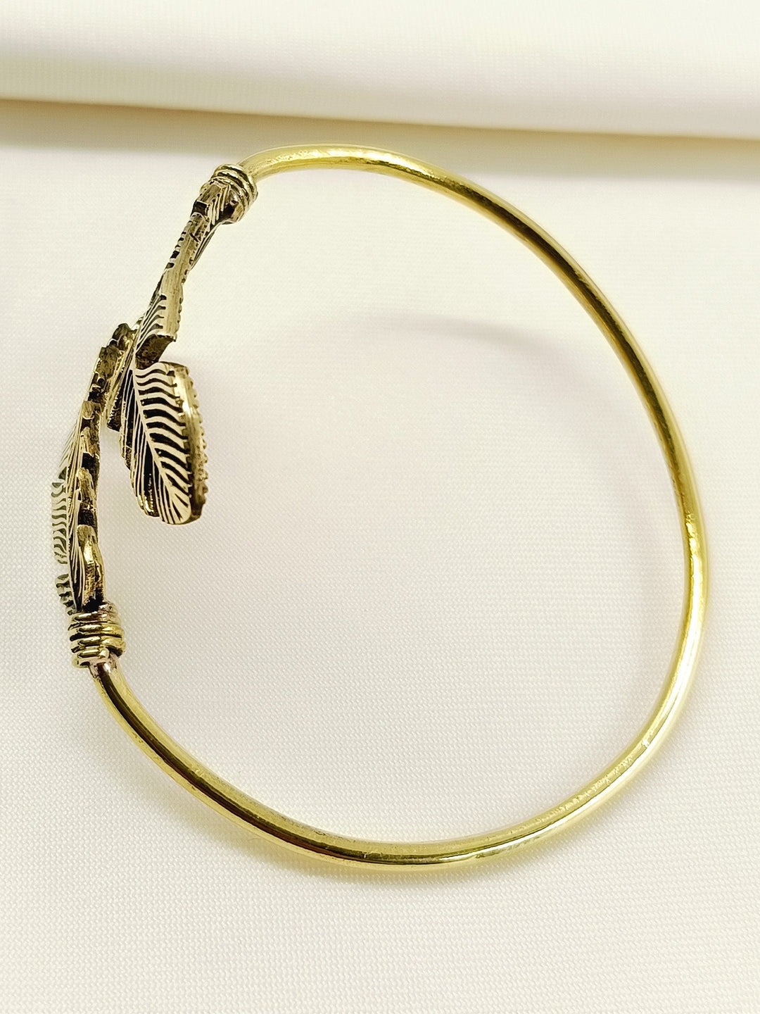 Neel Golden Twin Feather Men&