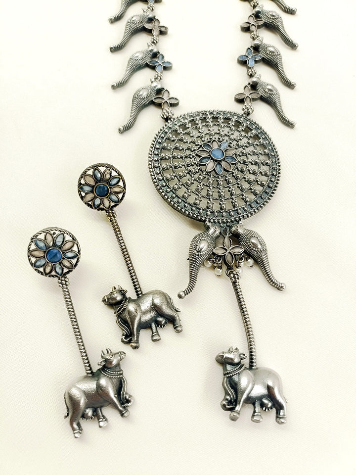 Saroj Blue Oxidized Necklace Set