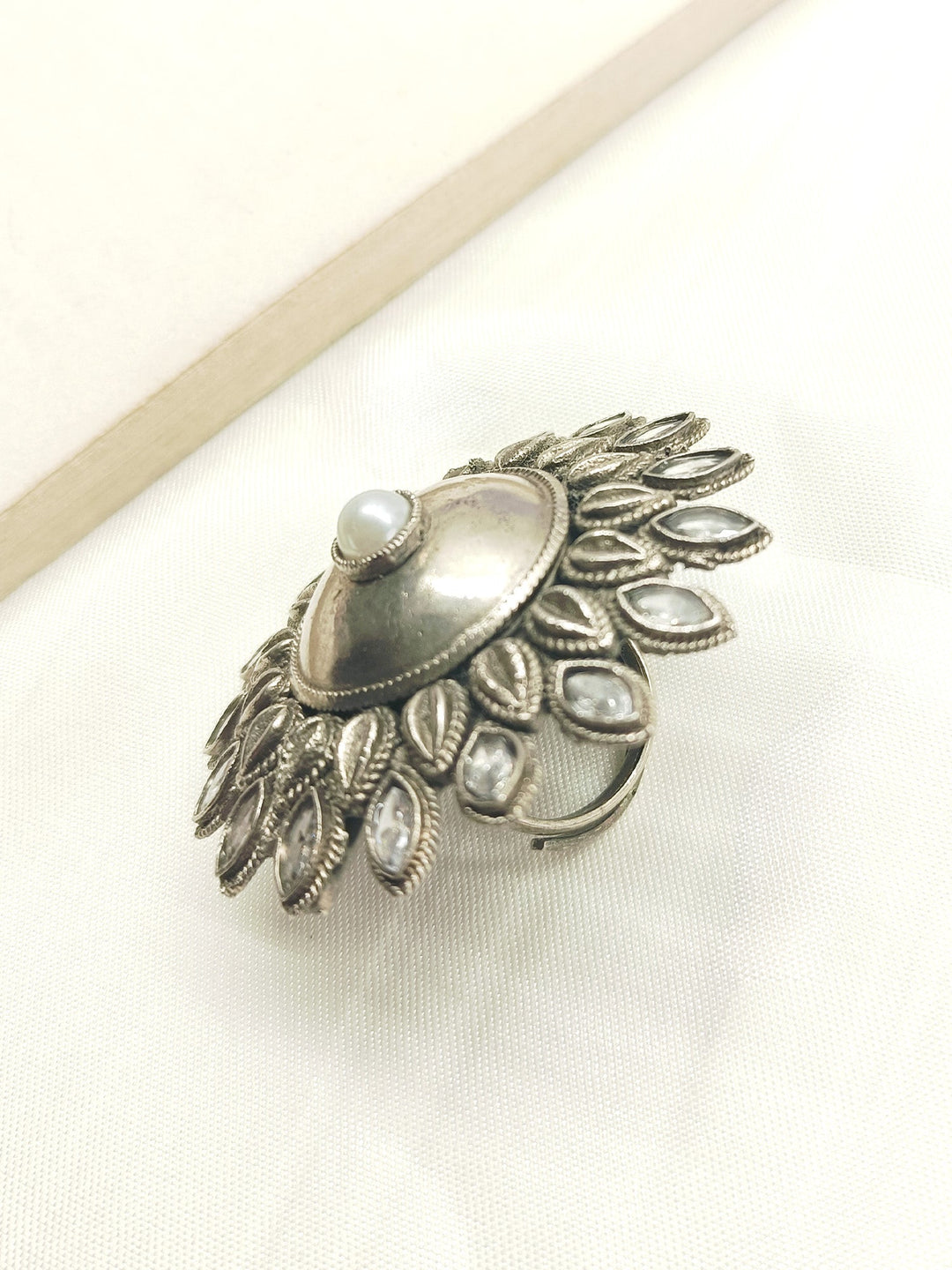 Kiyana White Oxidized Finger Ring