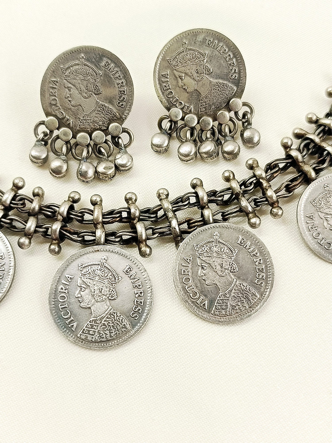 Fizra Plain Oxidized Coin Choker Set