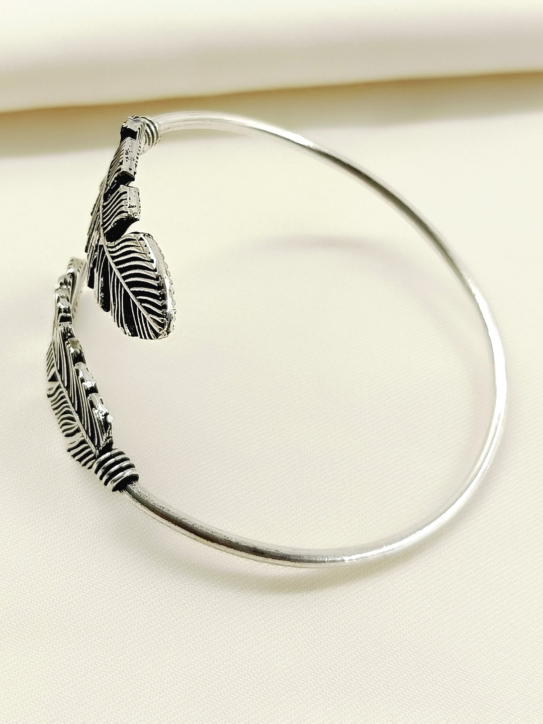 Samuel Silver Twin Feather Men&