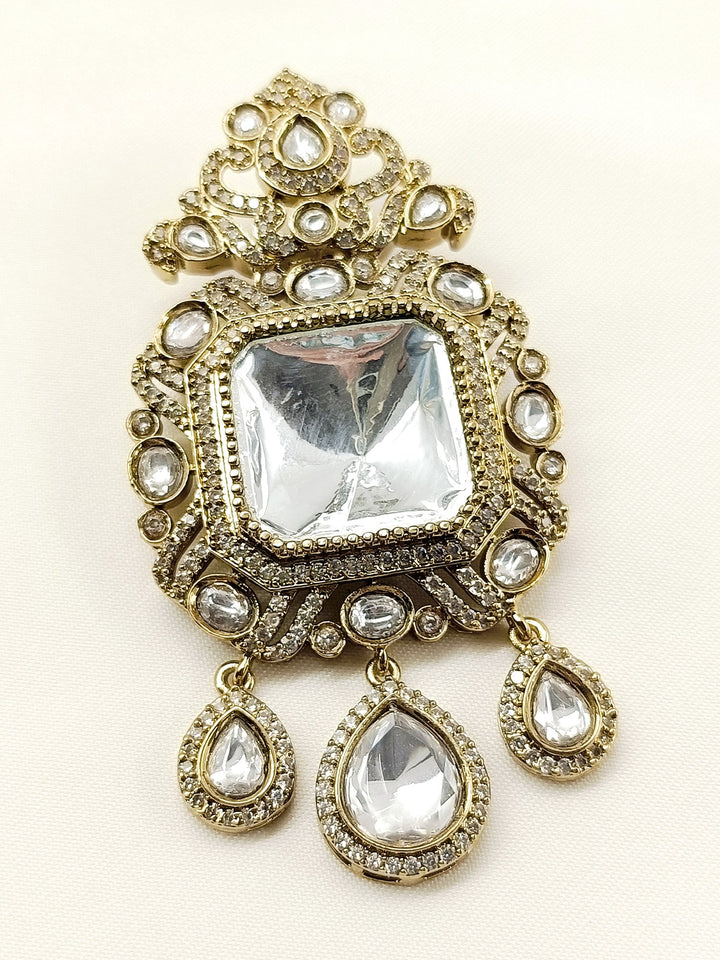 Kiyansh White Men's Brooch