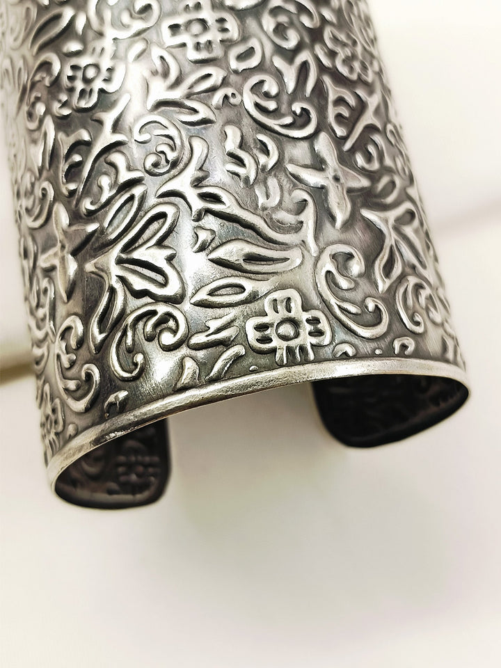 Devik Silver Oxidized Men's Bracelet