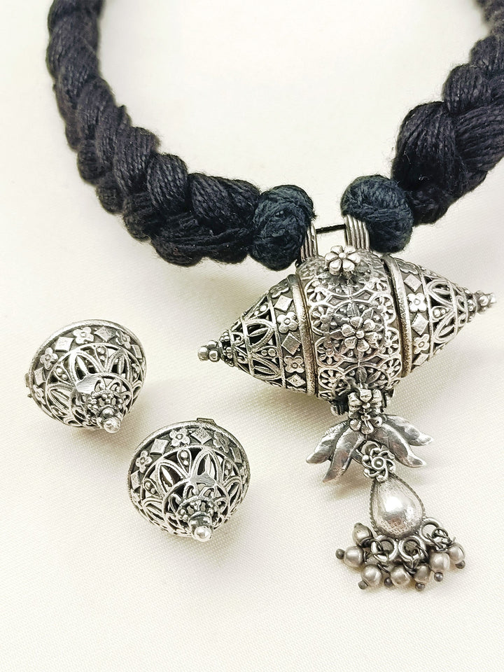 Iyla Black Oxidized Necklace Set