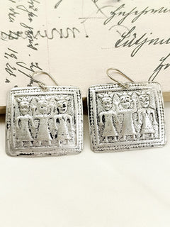 Omesh Silver Tribal Men's Earring - 4.8 cm Oxidized Plating