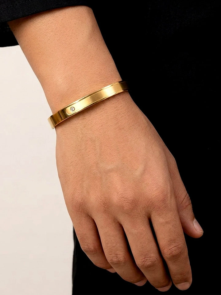 Vihanraj Golden Minimal Stone Men&