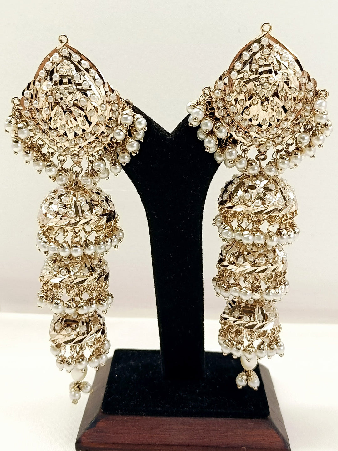Nihali White Jadau Jhumki