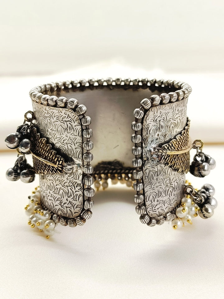 Tarunika Pink Oxidized Bracelet