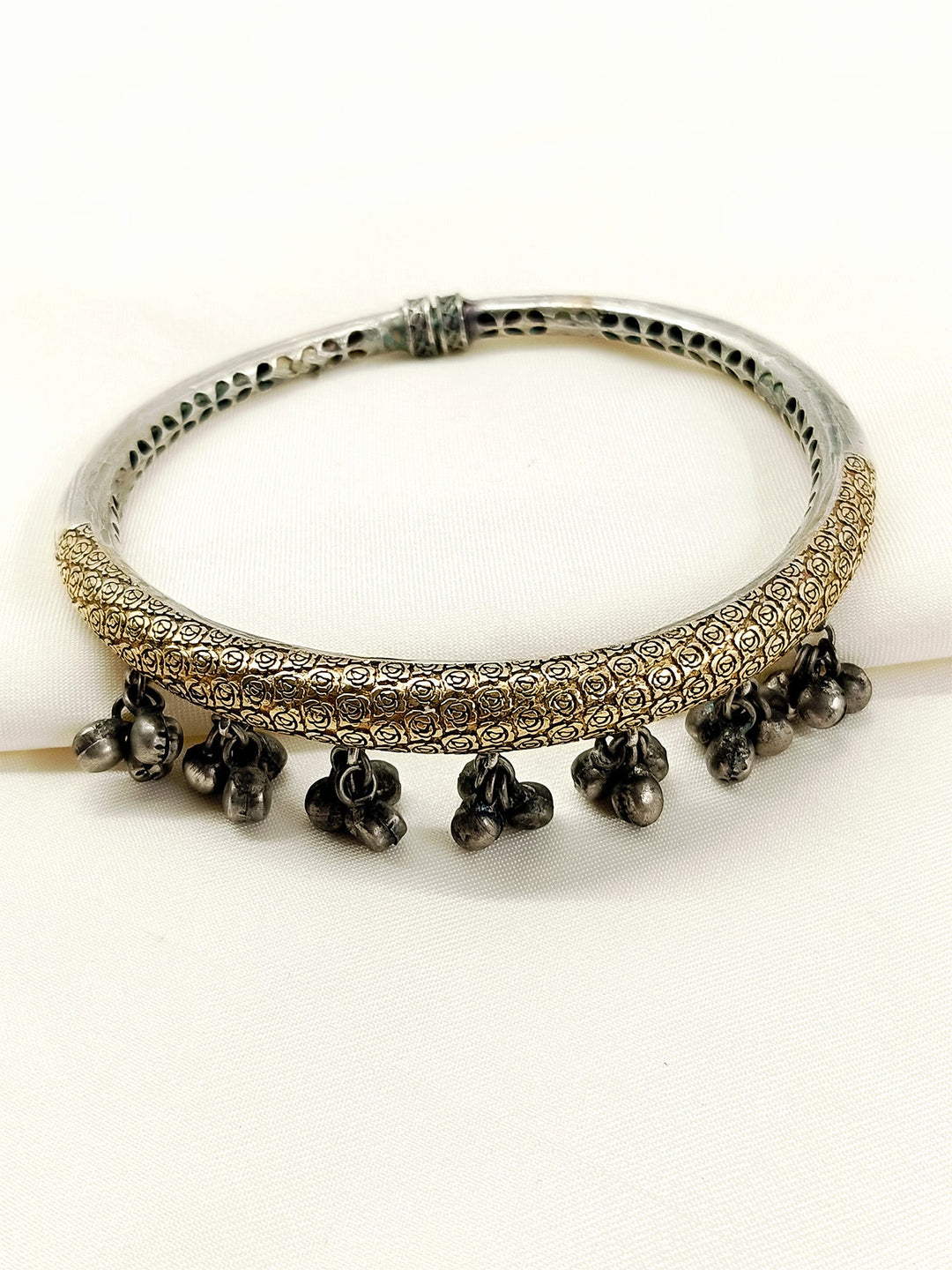 Yuvanya Dual-Tone Oxidized Ghungroo Anklets