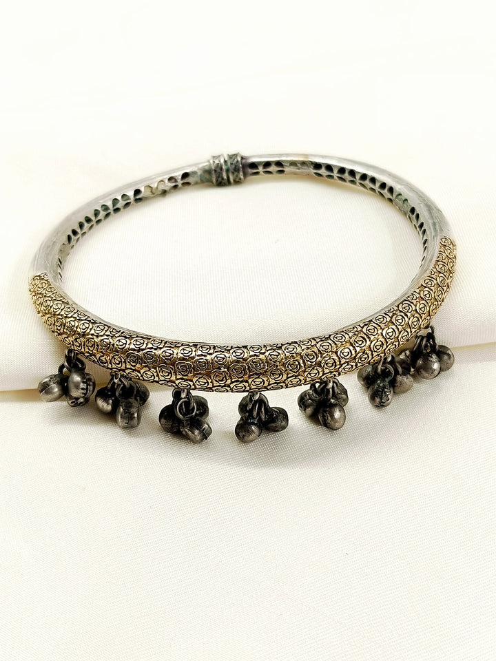 Yuvanya Dual-Tone Oxidized Ghungroo Anklets