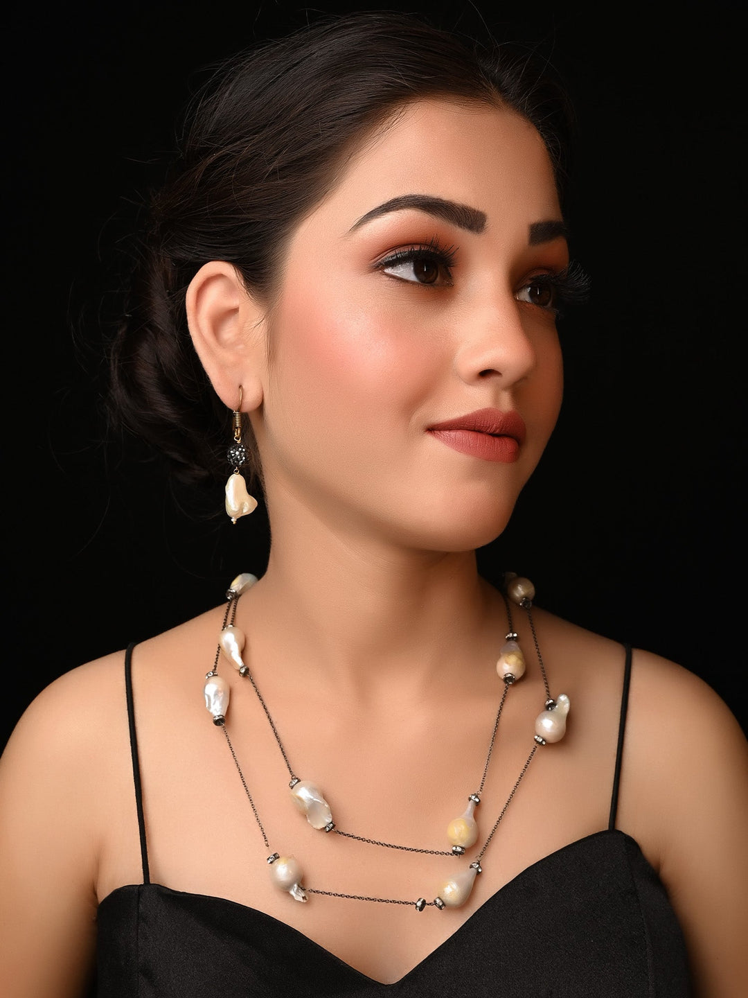 Nishtha Mother Of Pearl Long Chain Set