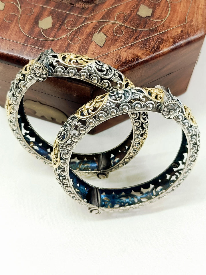 Anjari Dual Tone Oxidized Bangles
