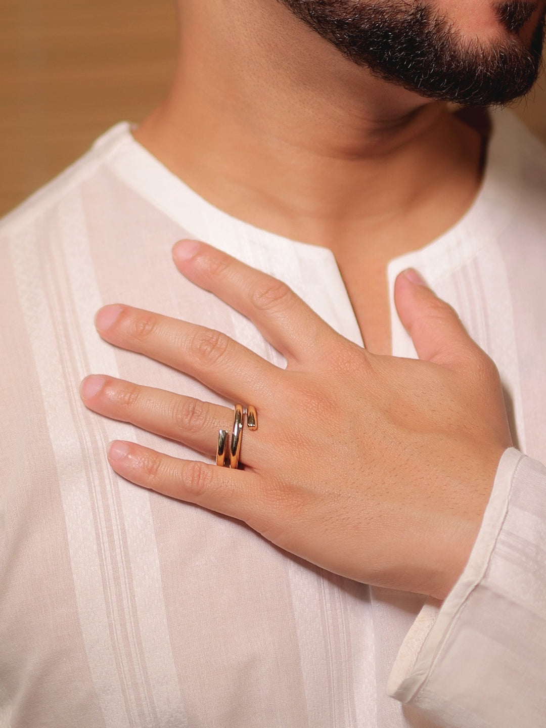 Undine Golden Men's Finger Ring
