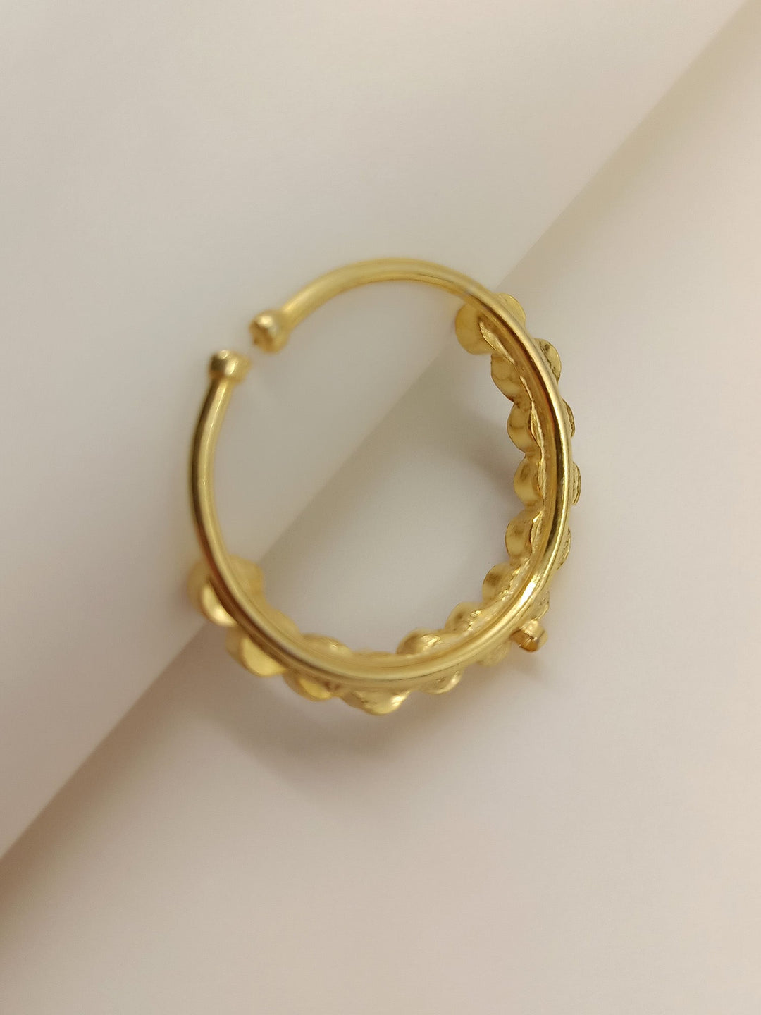 Qayanat White Kundan Nose Ring