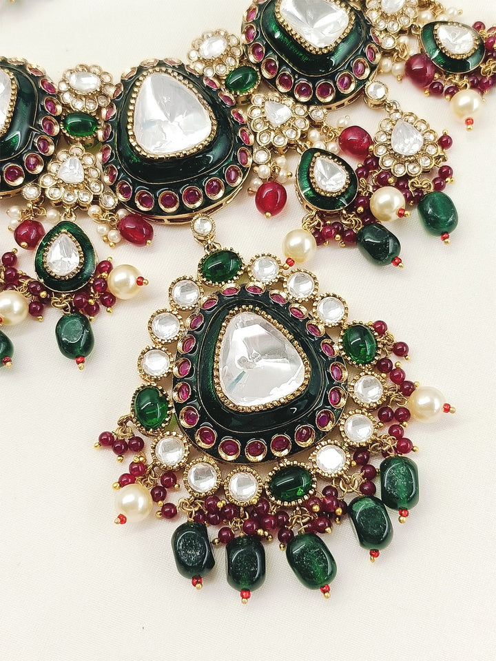 Razia R&G Kundan Necklace Set With Passa