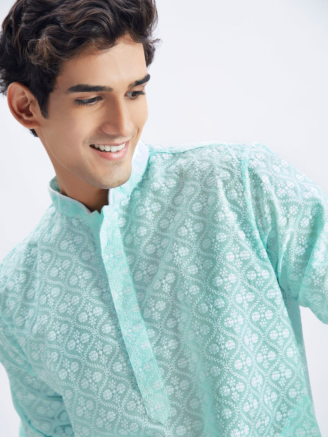 Sarvati Men's Green And White Cotton Kurta And Pyjama Set