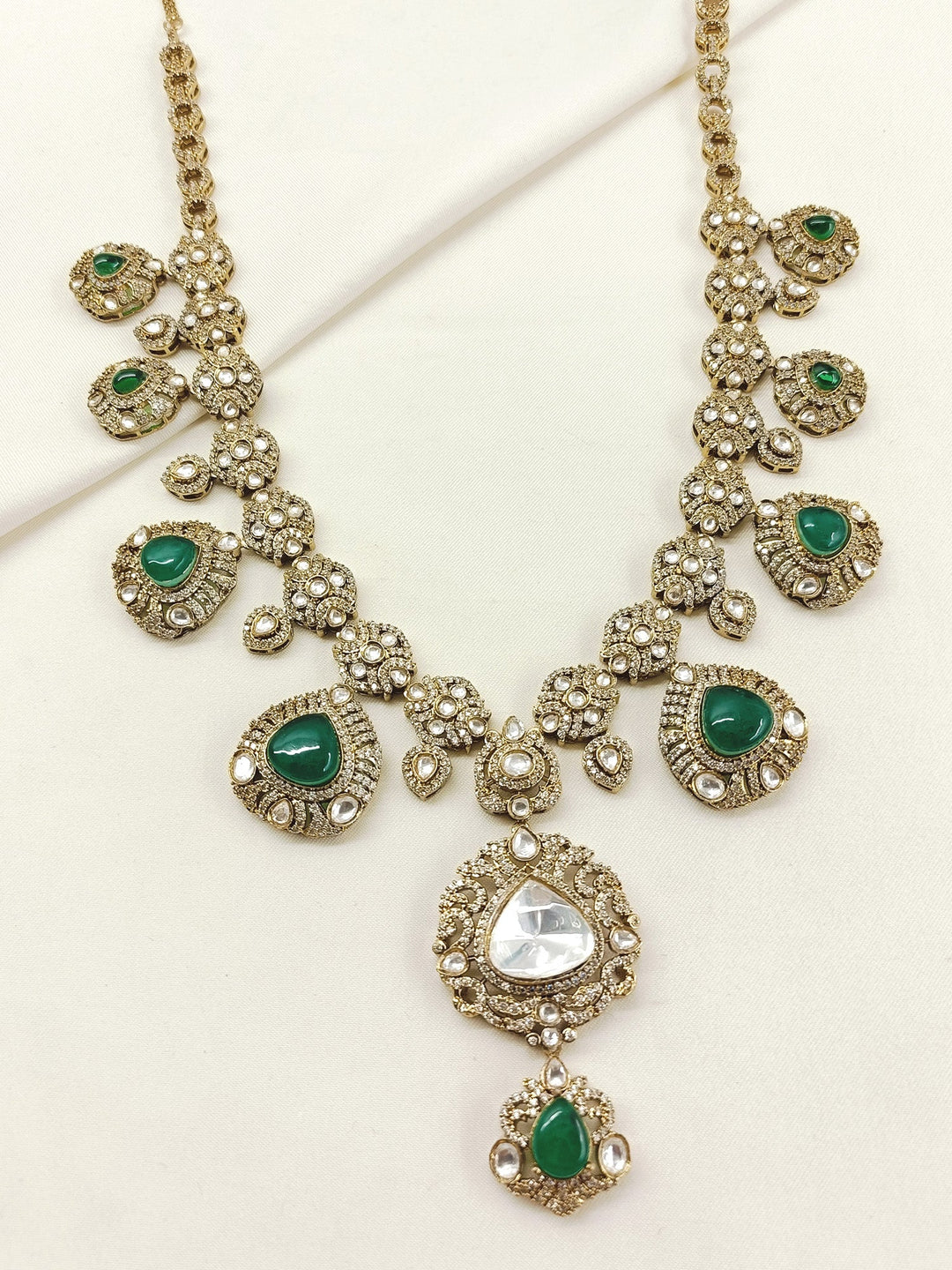 Aarnav Groom Mala And Kalgi In Green