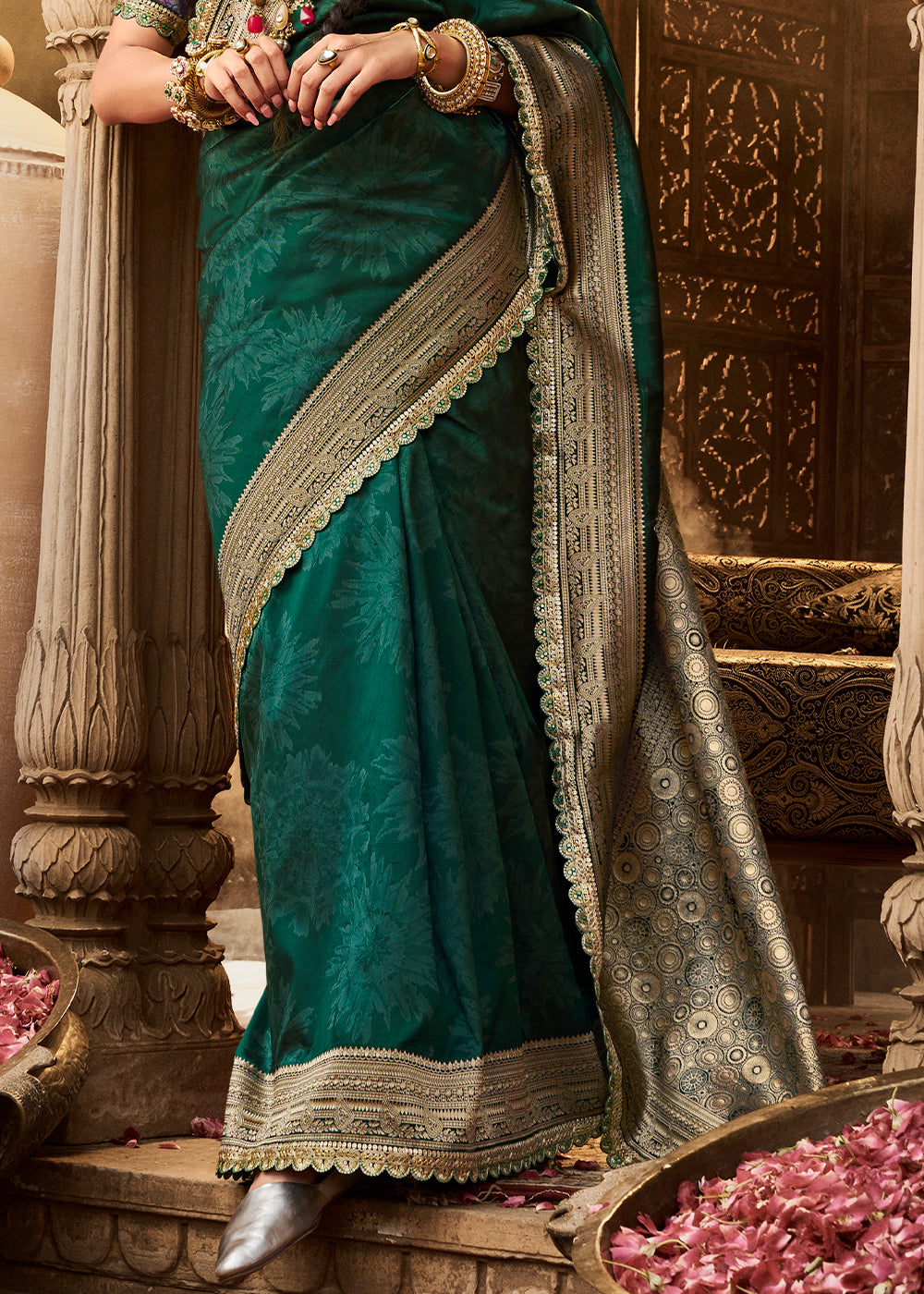 Forest Green Banarasi Silk Saree Featuring an Elegant Border