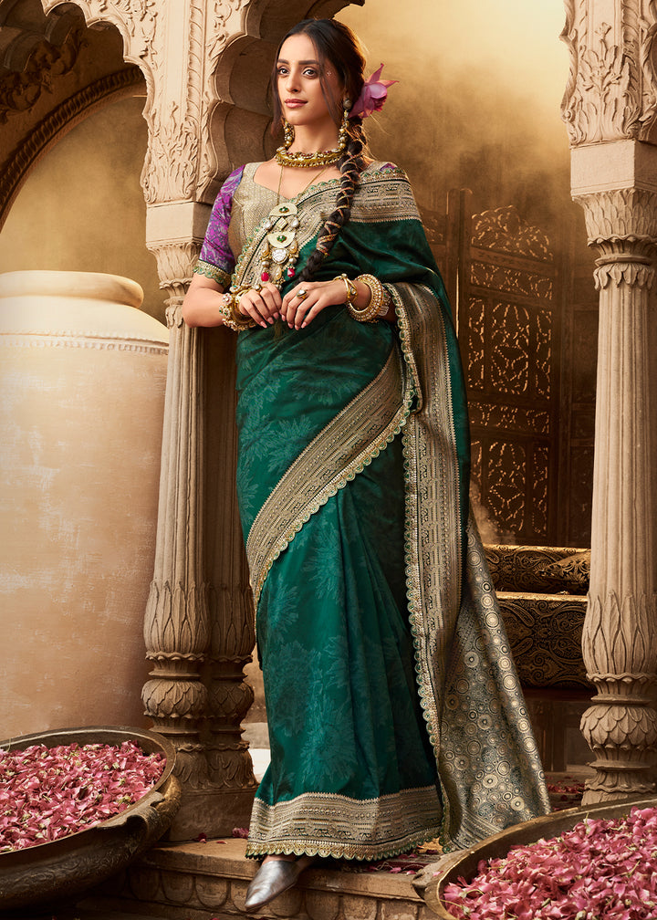 Forest Green Banarasi Silk Saree Featuring an Elegant Border