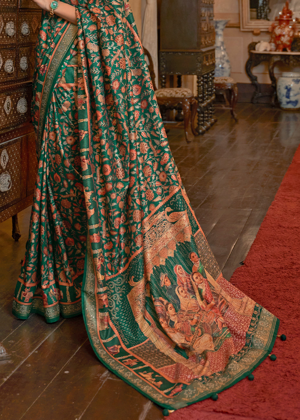 Pine Green Silk Saree Adorned with Floral Jaal and Zari Weaving