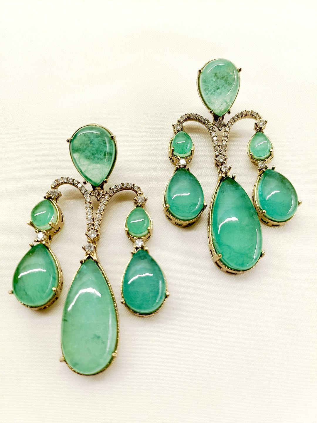 Saran Mint Green Victorian Earrings