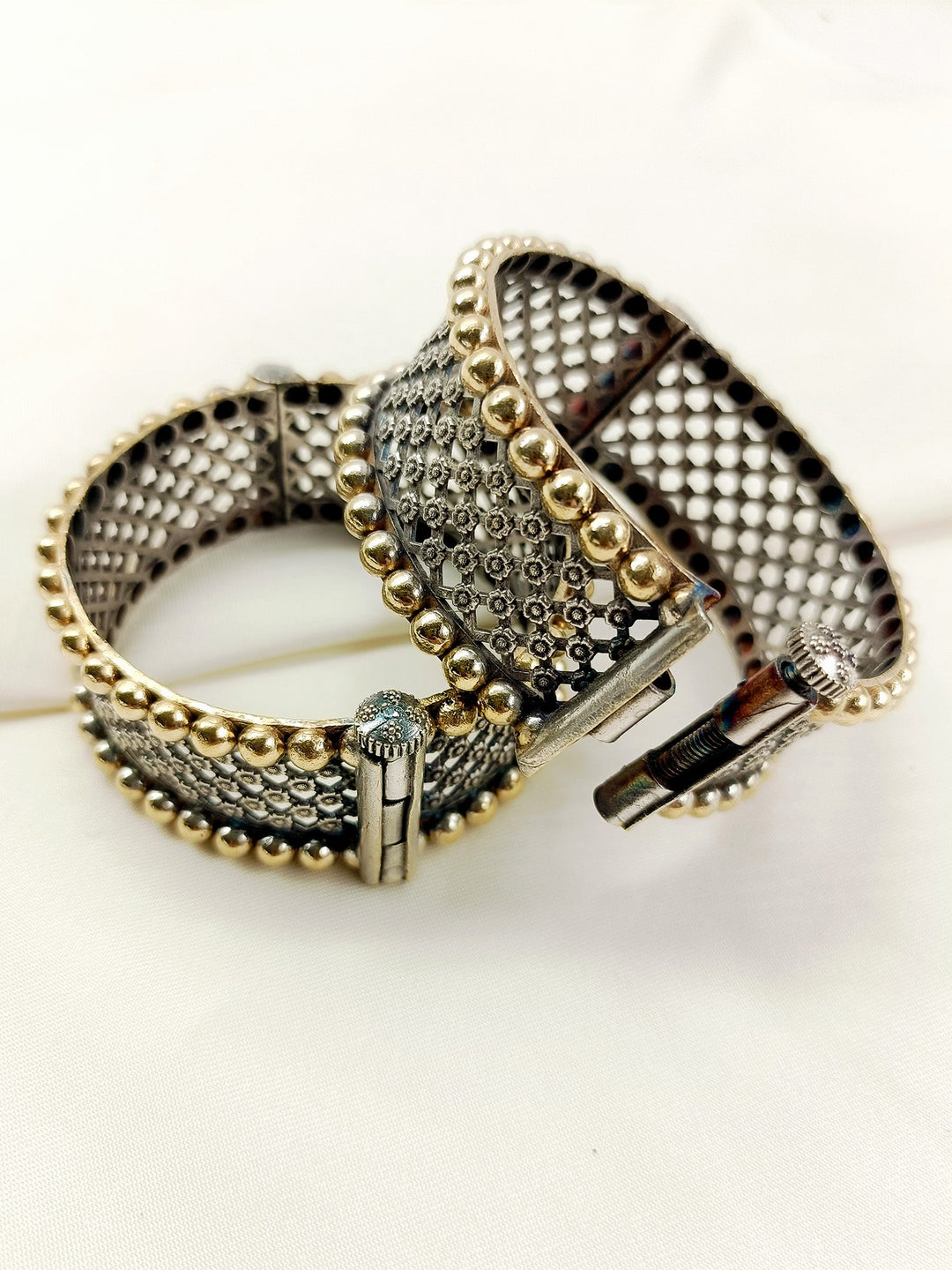 Awsena Plain Oxidized Bangles