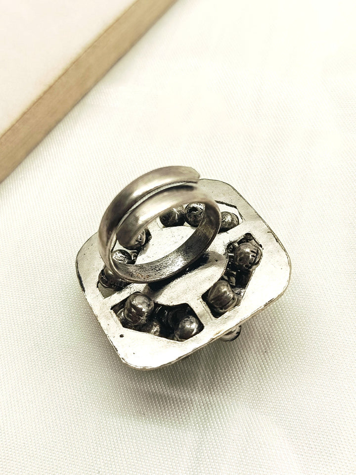 Perkha Cream Oxidized Finger Ring