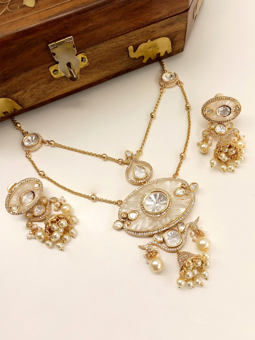 Miyanshi White Kundan Necklace Set