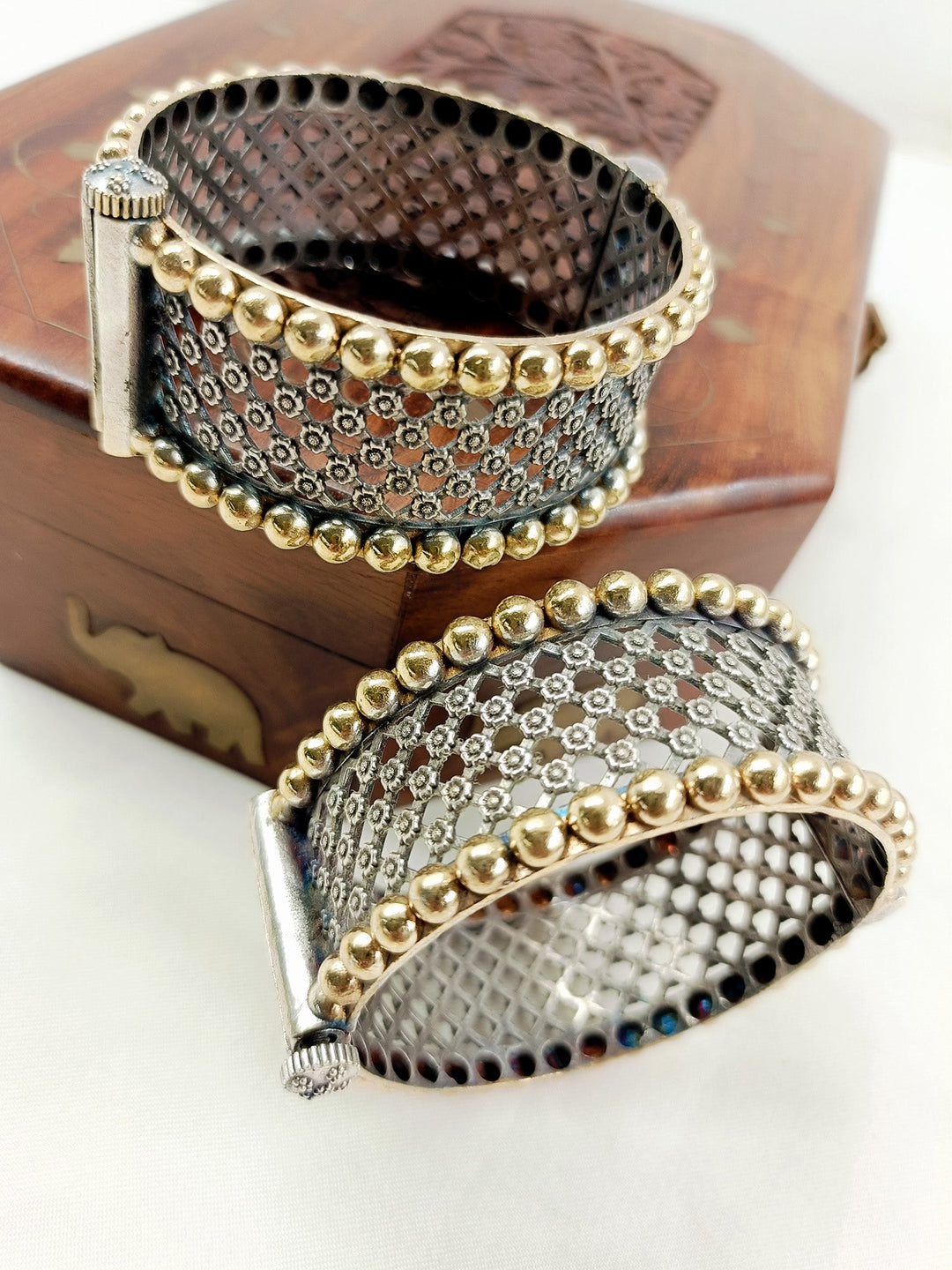 Awsena Plain Oxidized Bangles