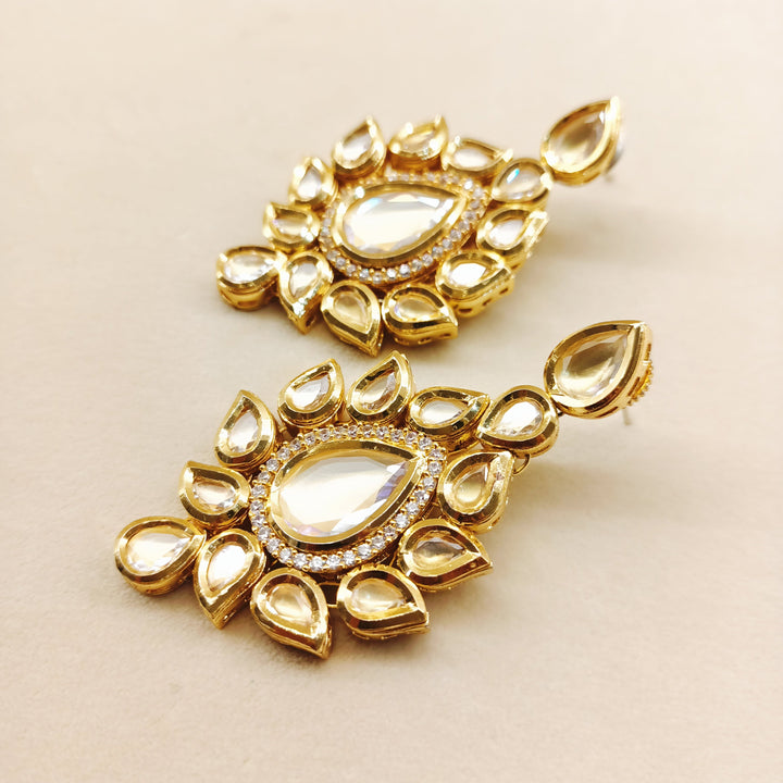 Anshu High Qwality Gold Plated Kundan Earrings