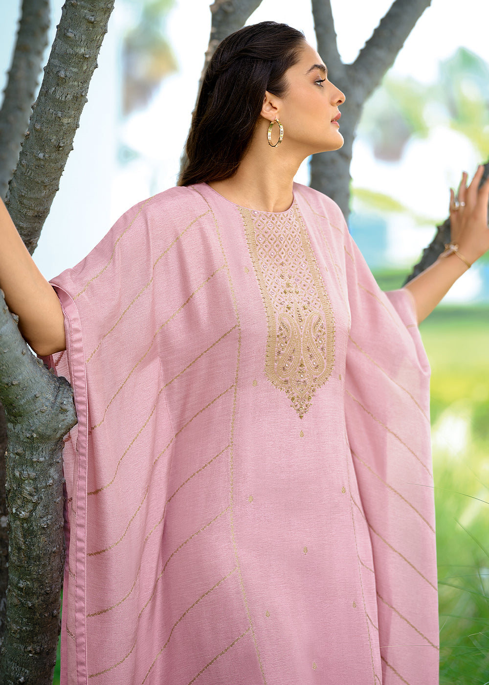 Blush Pink Viscose Kaftan Set Adorned with Delicate Handwork