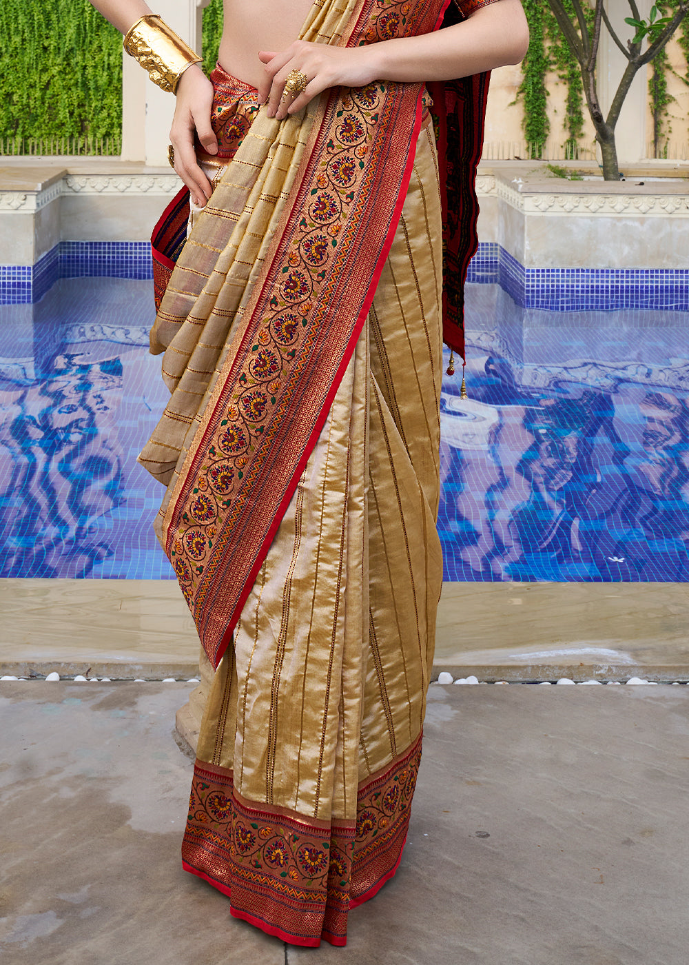 Shades Of Brown Tanchoi Woven Banarasi Silk Saree for Timeless Elegance