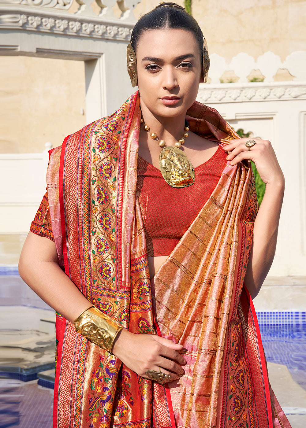 Pink & Brown Tanchoi Woven Banarasi Silk Saree for Timeless Elegance