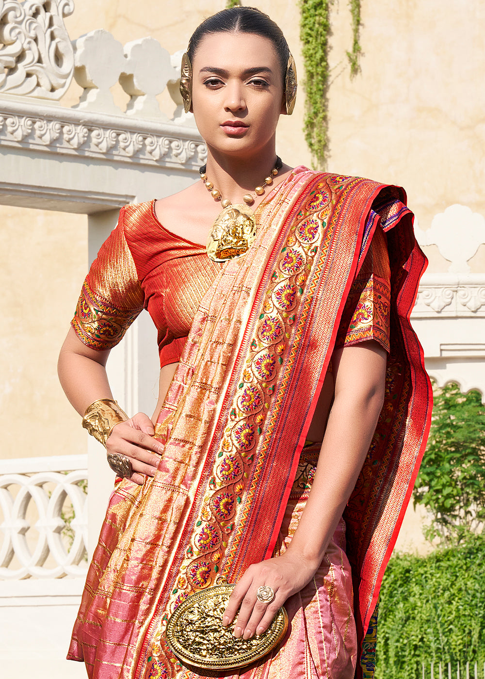 Pink & Brown Tanchoi Woven Banarasi Silk Saree for Timeless Elegance