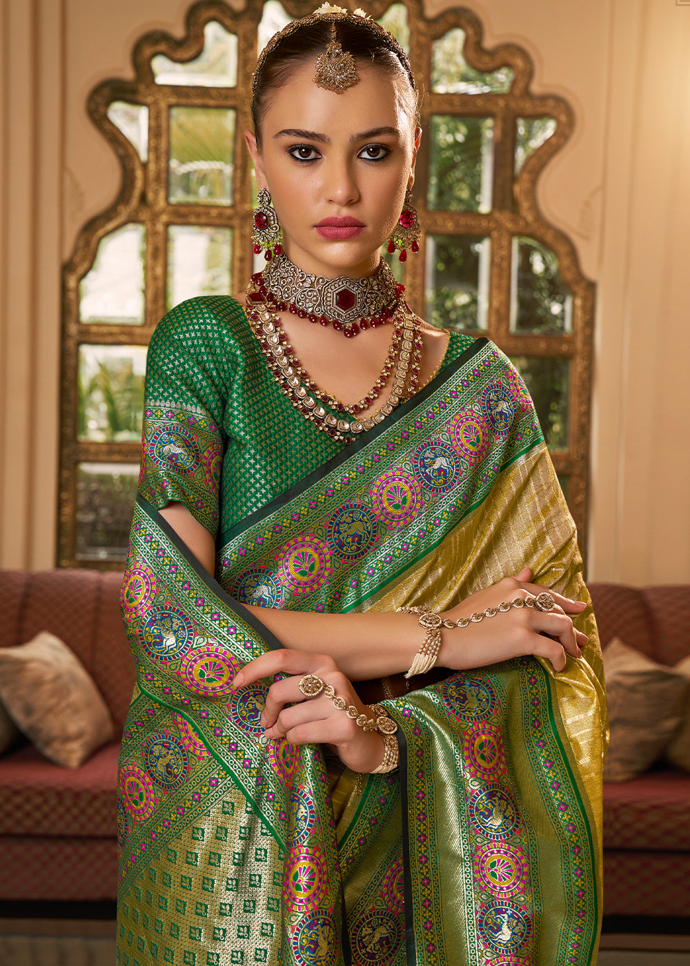 Elegant Dual Tone of Green Kanjivaram Saree with Lustrous Zari Work