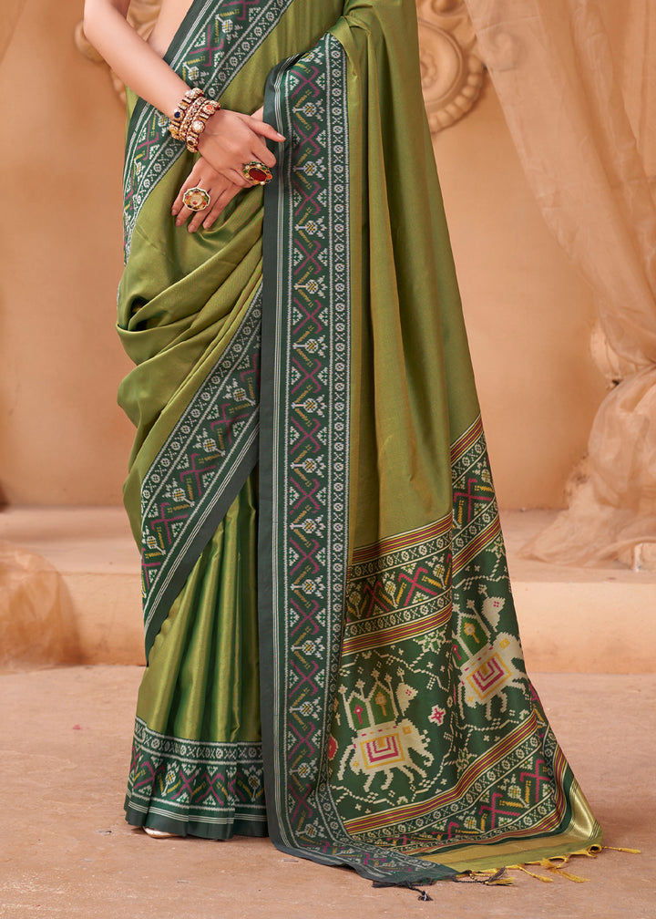 Fern Green Soft Silk Saree with Artistic Patola Motifs