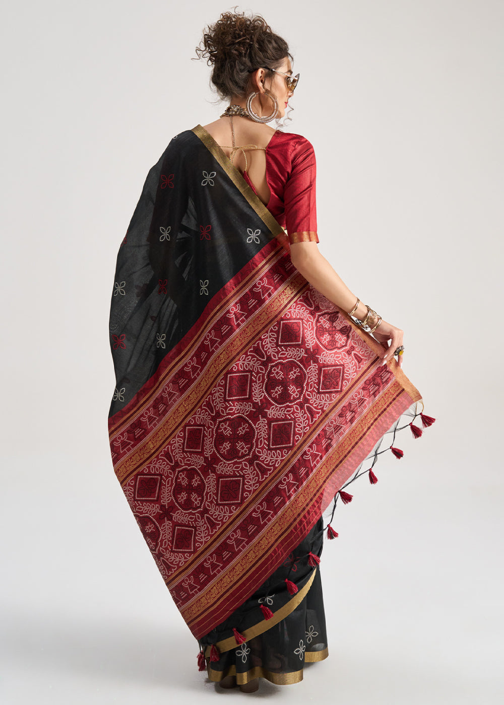 Raven Black Ethnic Patola Silk Saree with Fine Artisanal Weaving