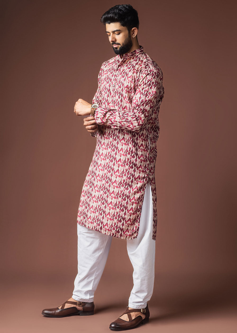 Dark Fuchsia Blended Linen Kurta with Ikat-Inspired Pattern