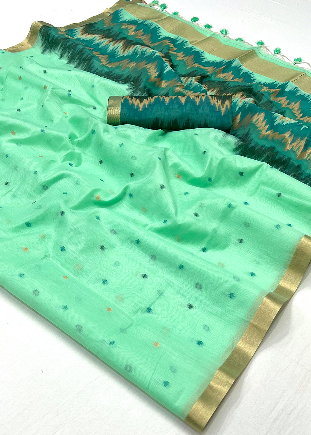 Mint Green Linen Silk Saree with Intricate Handloom Craftsmanship