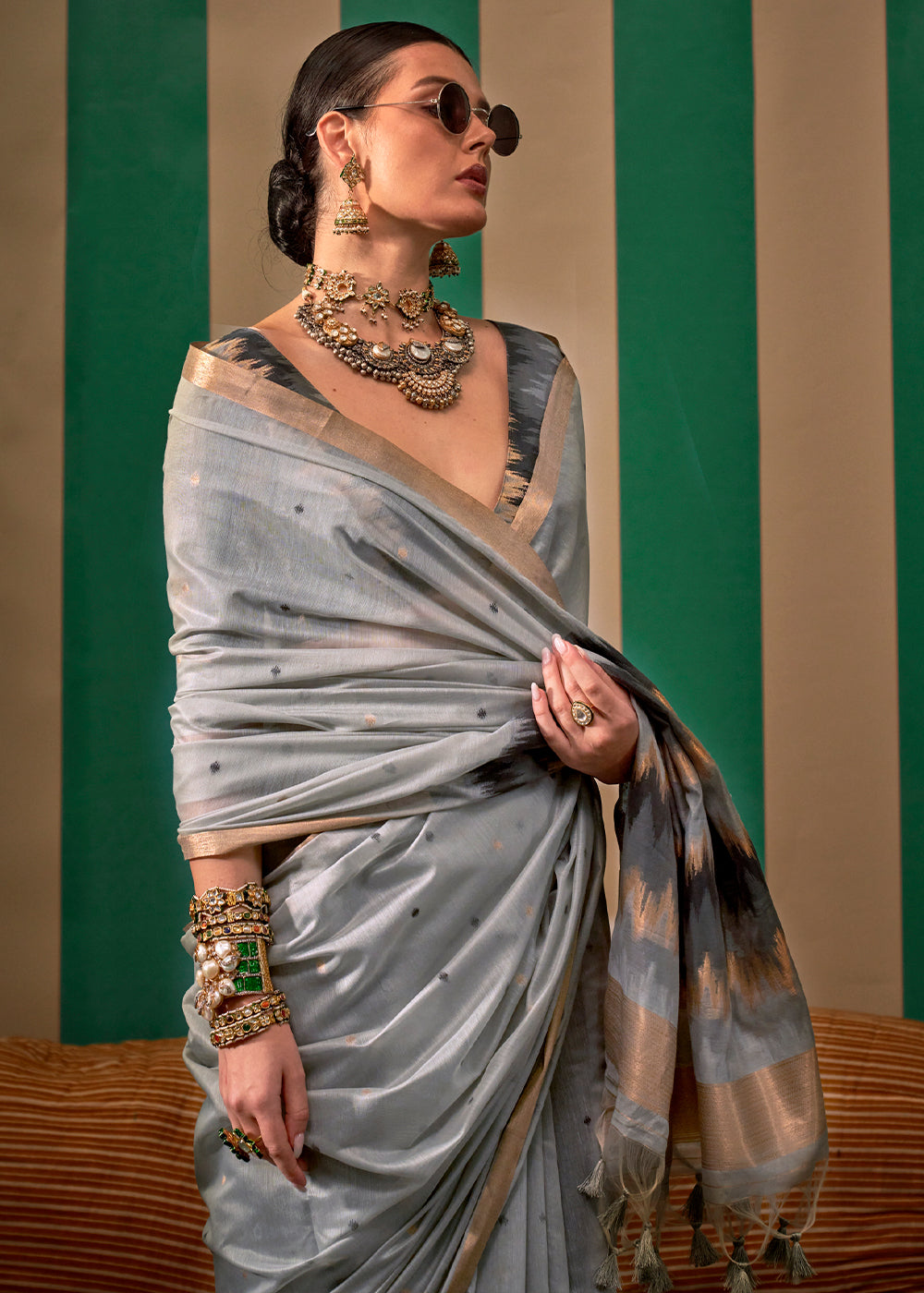 Pewter Grey Linen Silk Saree with Intricate Handloom Craftsmanship