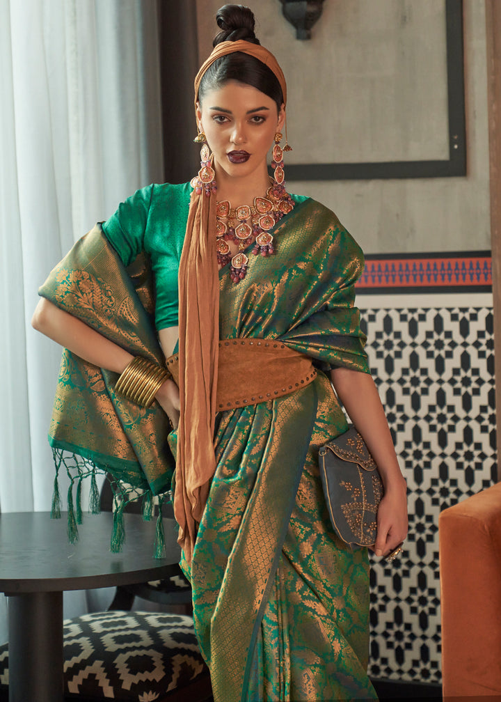 Jade Green Dual Tone Kanjivaram Silk Saree Featuring Traditional Handloom Weave