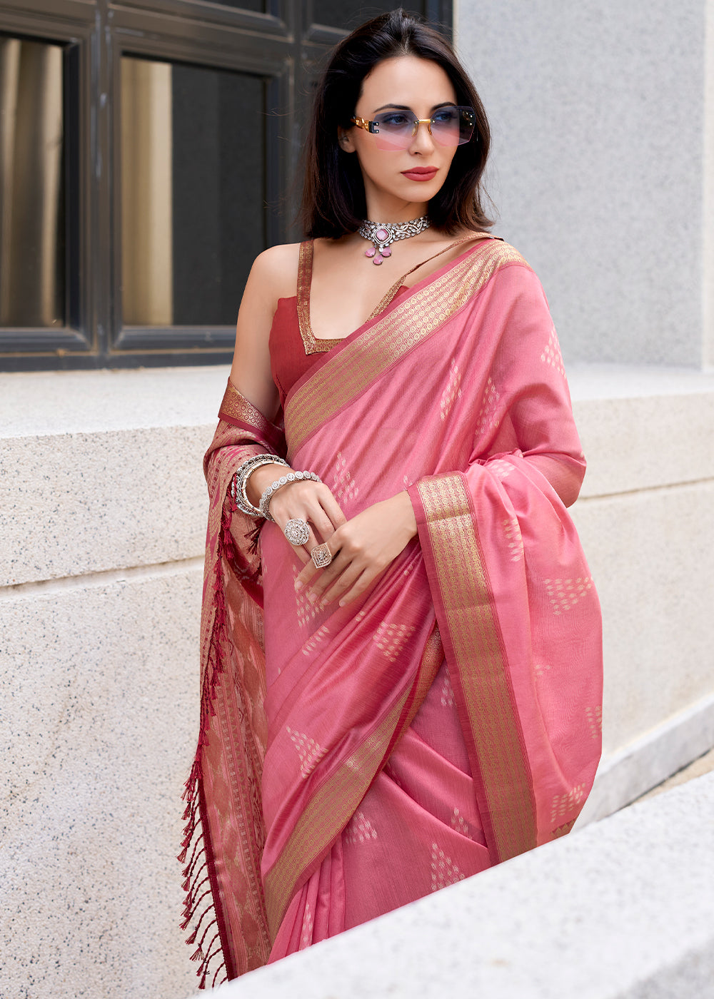 Brink Pink Handwoven Ikkat Silk Saree – Traditional Craftsmanship