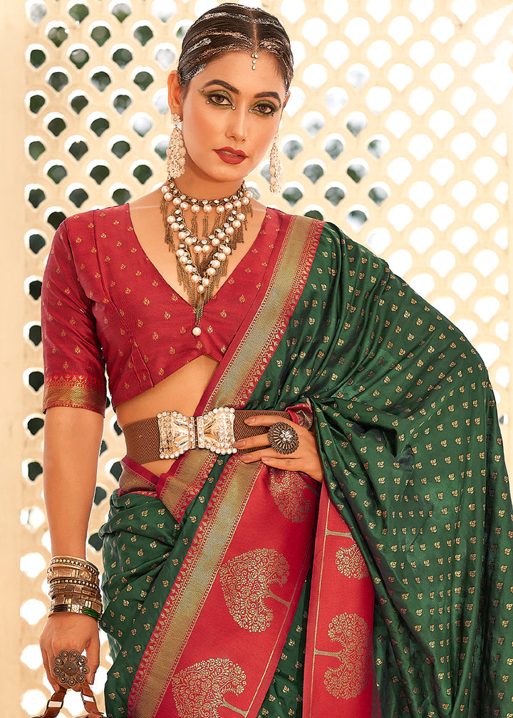 Brunswick Green Soft Banarasi Paithani Silk Saree Enhanced with Copper Zari & Contrast Pallu