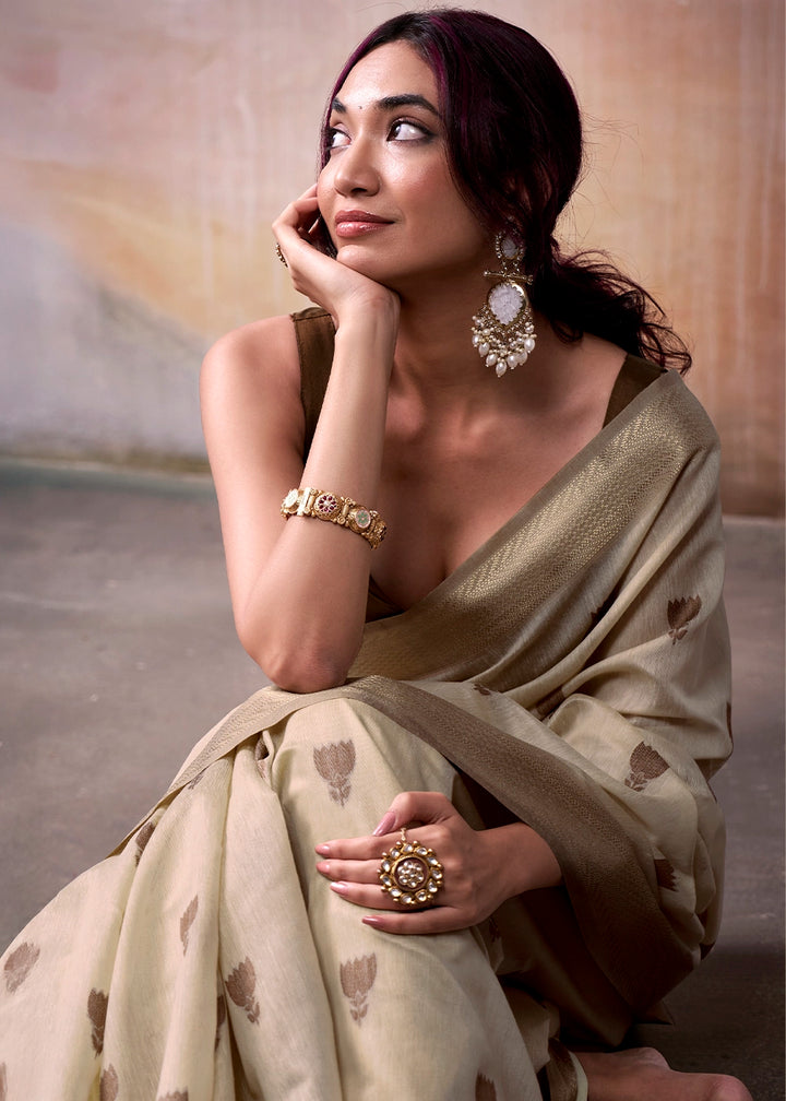 Parchment White Saree in Modal Cotton with Zari Border and Rich Pallu
