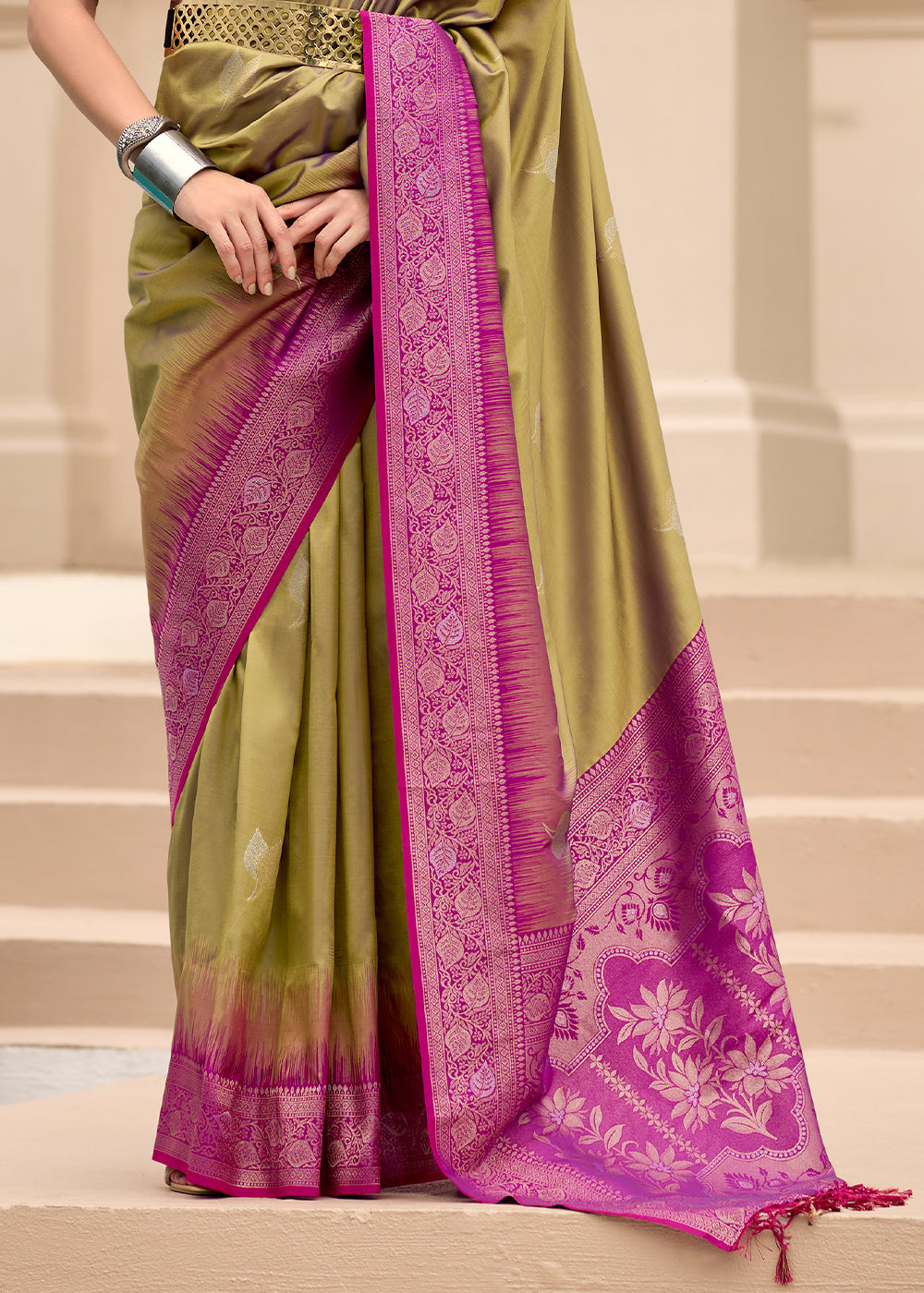 Moss Green Soft Silk Saree with Zari Work and Contrast Pallu