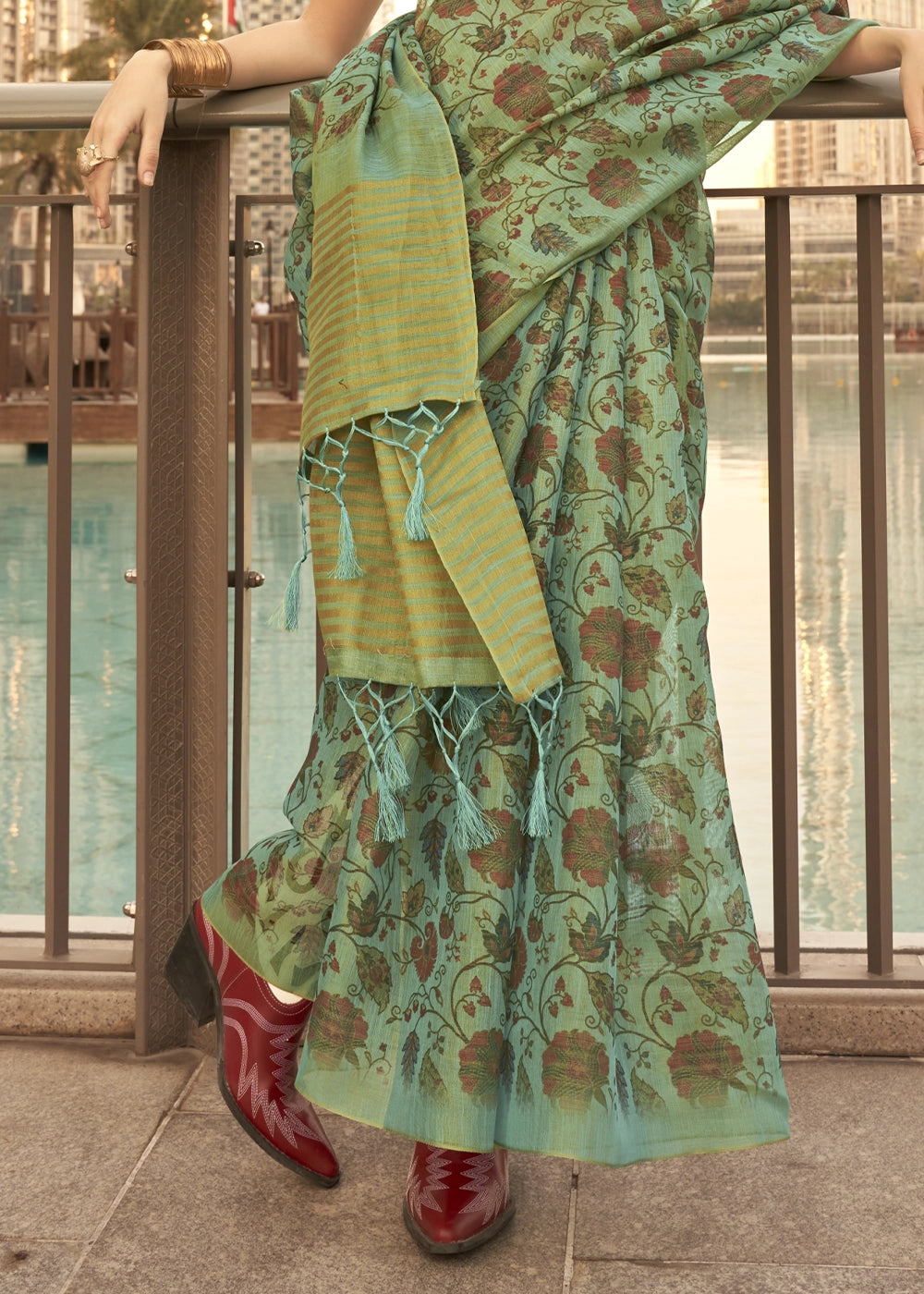 Jungle Green Handwoven Floral Printed Tissue Silk Saree
