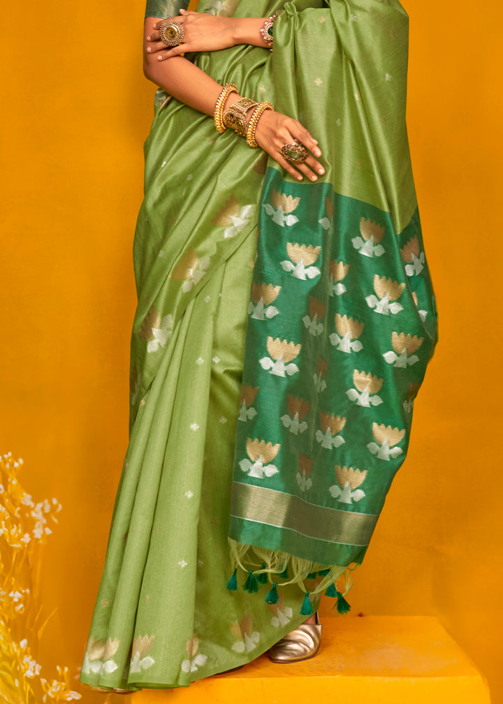 Dual Shade Green Handloom Tussar Silk Saree with Lotus Motif Pallu