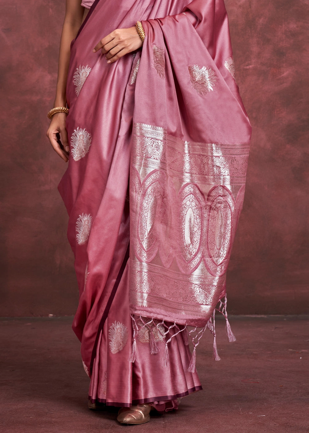 Light Mulberry Purple Satin Silk Saree Handcrafted with a Lustrous Drape